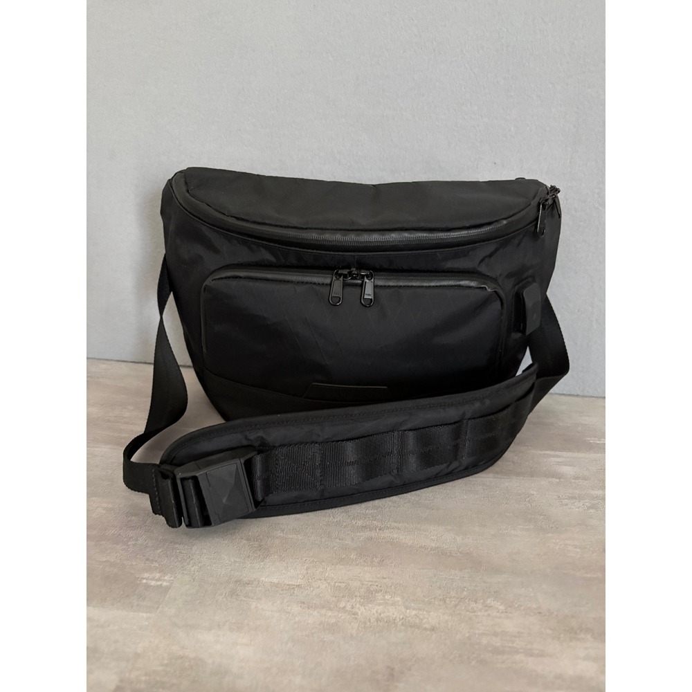 Alpaka Messenger Go Sling Bag X-Pac Black Techwear USB Port Travel Crossbody